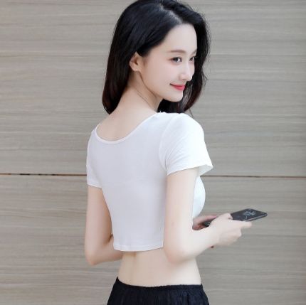 白コーデ なめらか美ライン ショートトップス