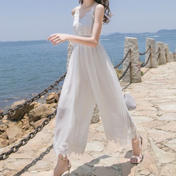 白コーデ 海辺の妖精レースワンピース