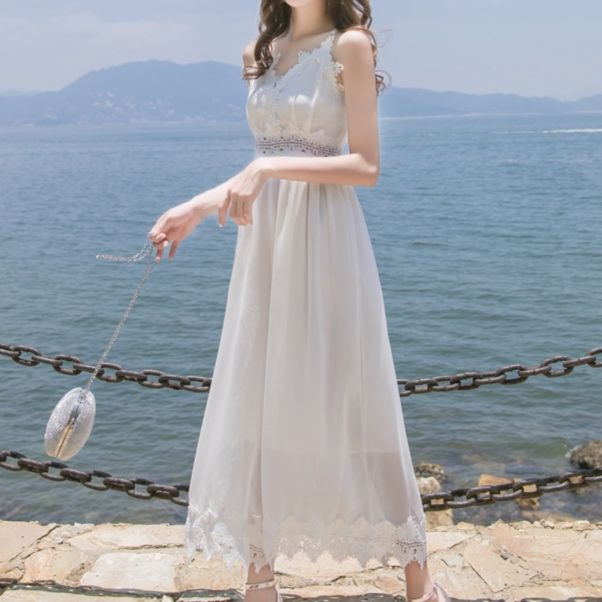 白コーデ 海辺の妖精レースワンピース