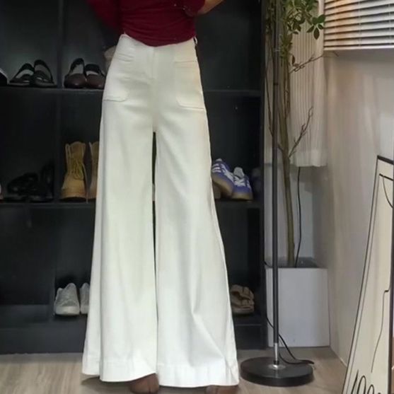 白コーデ すっきり美脚ワイドパンツ