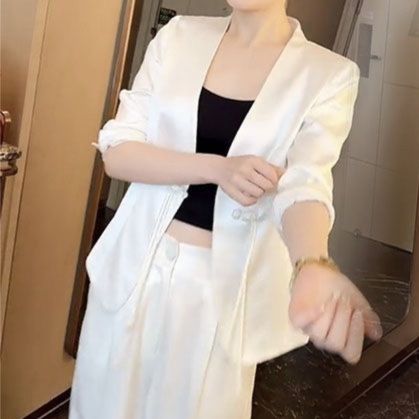https://fulmo-img-server.com/whiteclass/1753375767202_p2kifq0k_6zthrfk6.jpeg