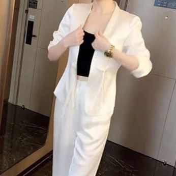 https://fulmo-img-server.com/whiteclass/1753375810530_hclshg9i_nc9mof4m.jpeg