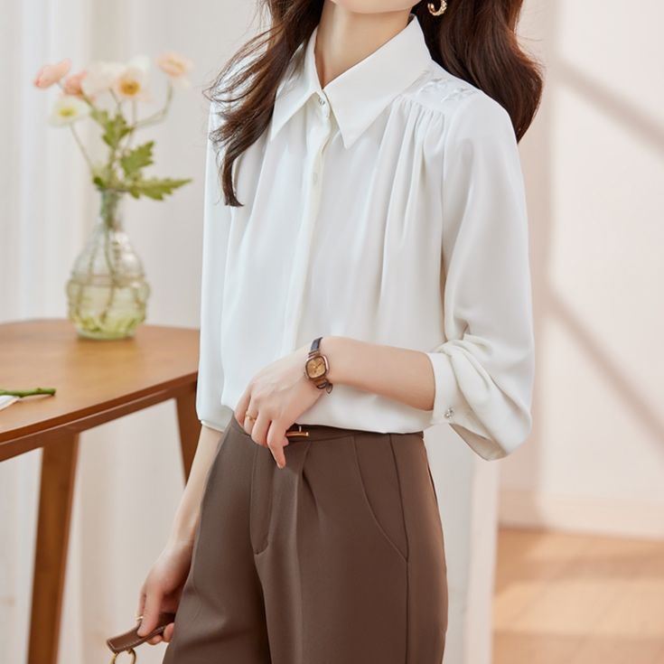 https://fulmo-img-server.com/whiteclass/1753375970189_cqkyn6zg_392ka9un.jpeg