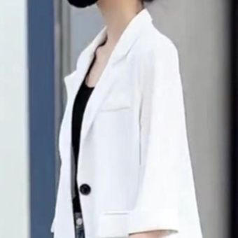 https://fulmo-img-server.com/whiteclass/1753377005857_agsjs72d_o5bo0px8.jpeg