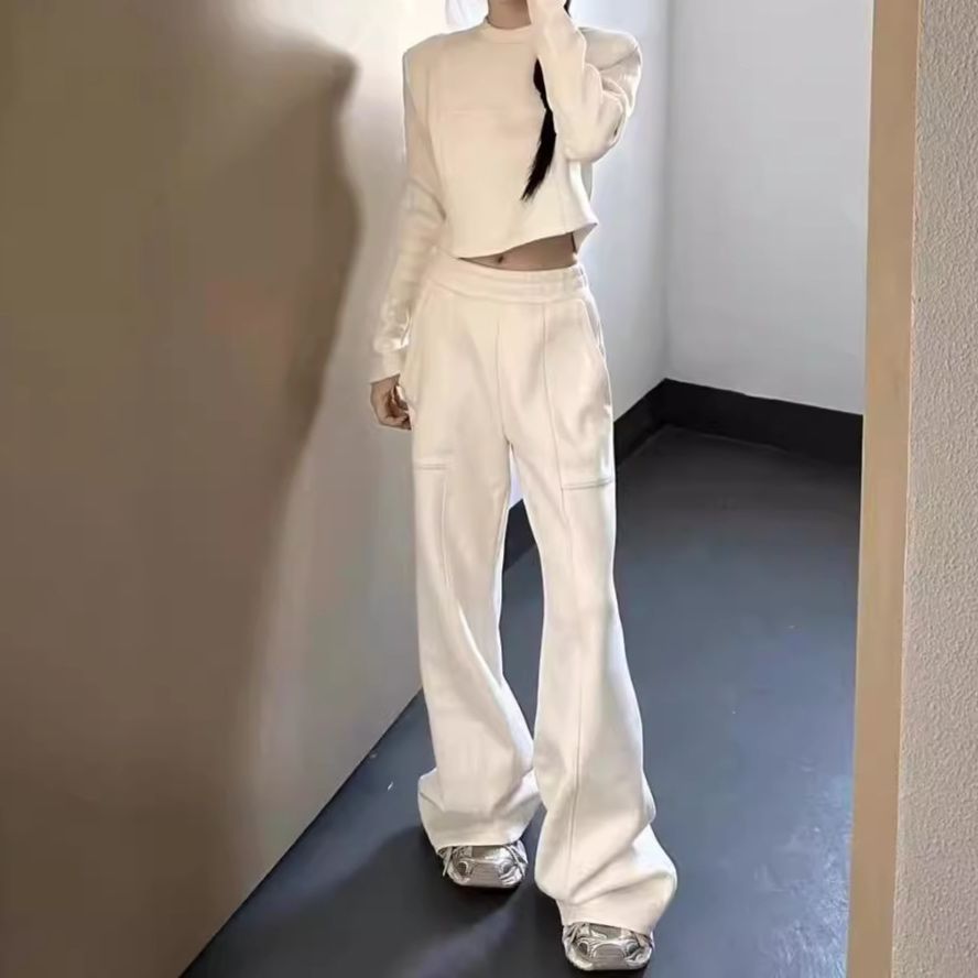 白コーデ ゆったりシルエット ツーピース セットアップ
