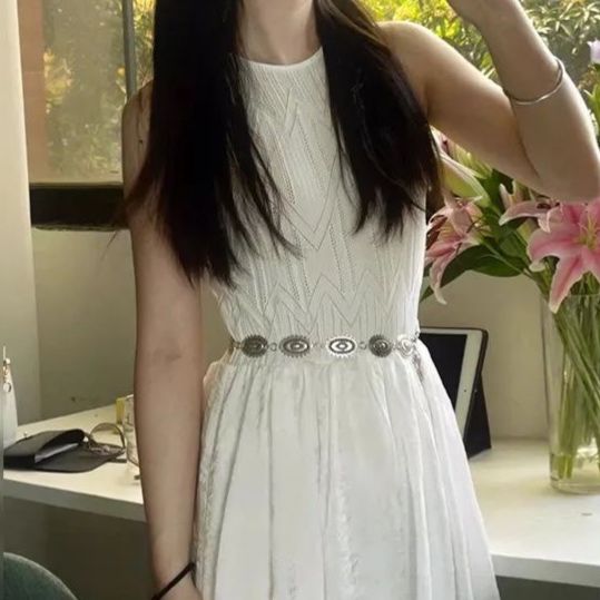 https://fulmo-img-server.com/whiteclass/1759158477766_83a42i9m_lfnlpjzv.jpeg