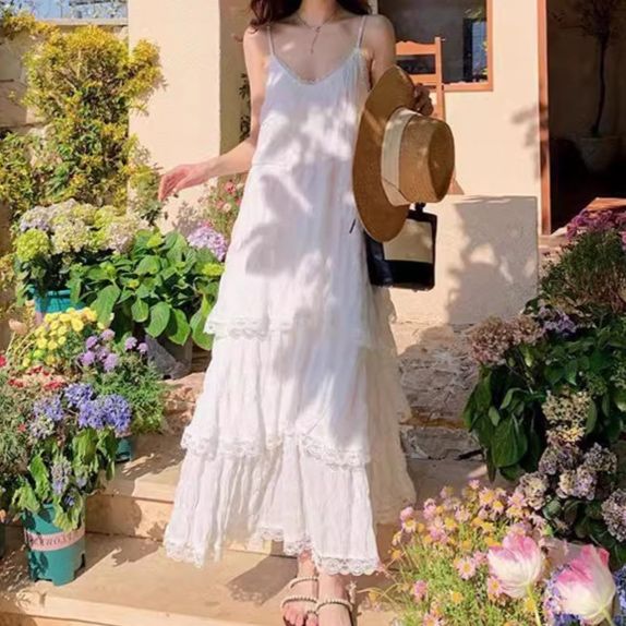 白コーデ レース飾り付きティアードマキシワンピース