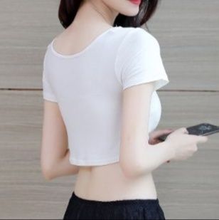 白コーデ なめらか美ライン ショートトップス
