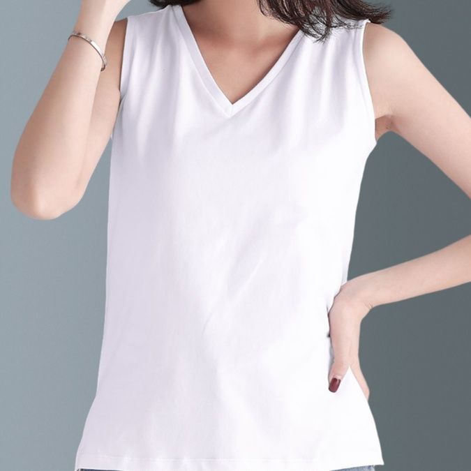 白コーデ 洗練ノースリーブ 上品Vネック
