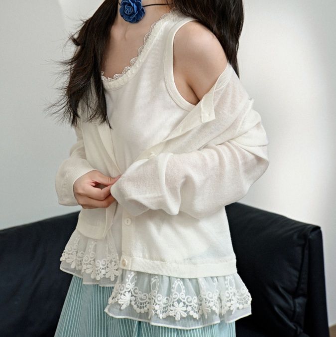 白コーデ レース裾飾りニットブラウスセット