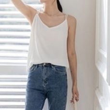 白コーデ クロスストラップ キャミソール