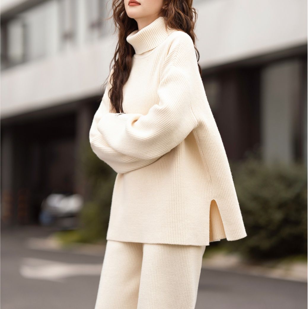 白コーデ 優雅な二点セットアップニット