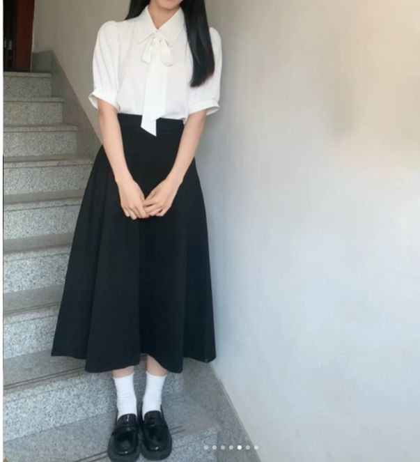 白コーデ リボン付き半袖ブラウス