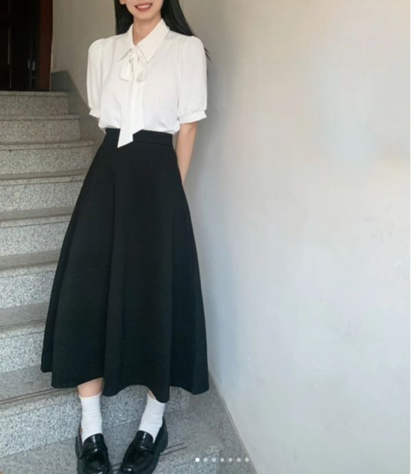 白コーデ リボン付き半袖ブラウス