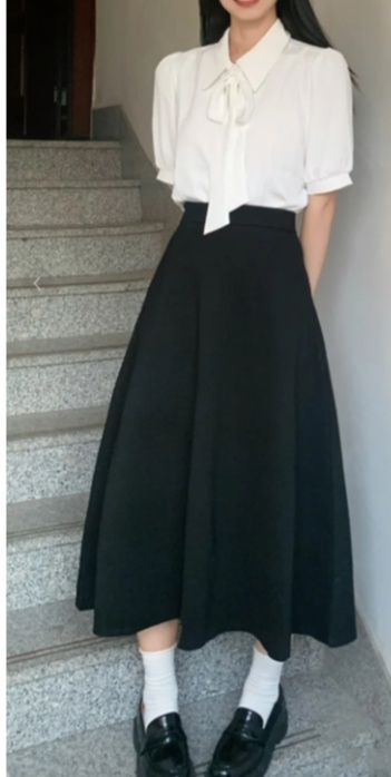 白コーデ リボン付き半袖ブラウス