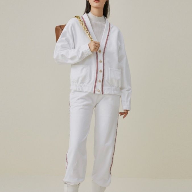 白コーデ 装飾ライン入りカジュアル羽織りブラウス