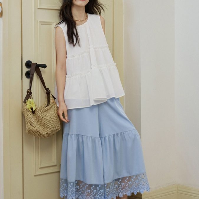 白コーデ ティアードフリルノースリーブブラウス