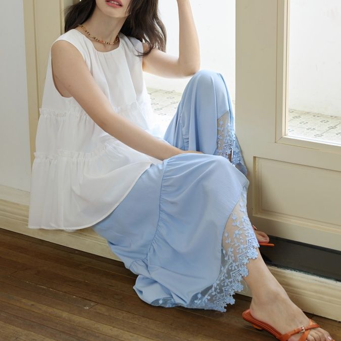 白コーデ ティアードフリルノースリーブブラウス