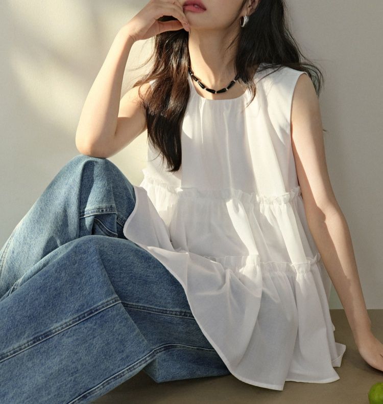 白コーデ ティアードフリルノースリーブブラウス