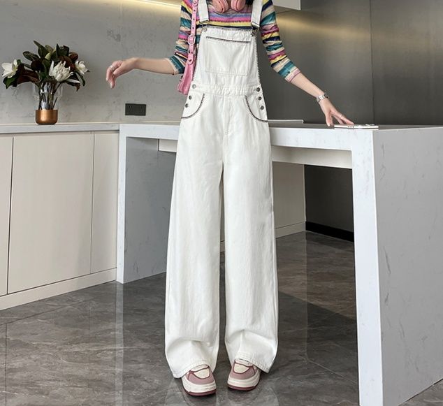 白コーデ ステッチ装飾ワイドオーバーオール