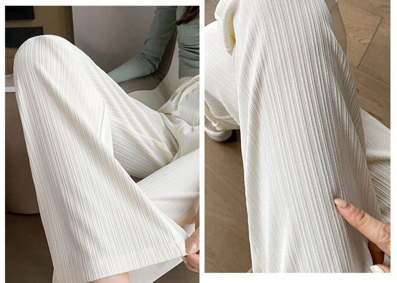 白コーデ ふんわりプリーツワイドパンツ