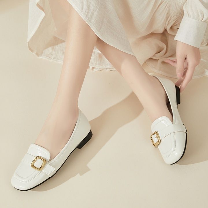 白コーデ エラー