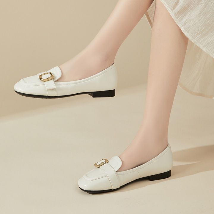 白コーデ エラー