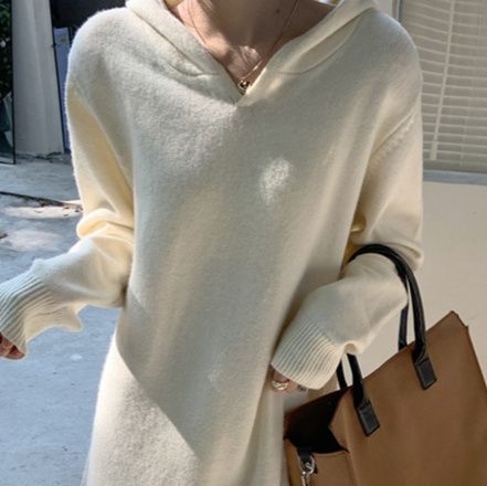 白コーデ フード付きニットワンピース 秋冬ロング丈 肌に優しい