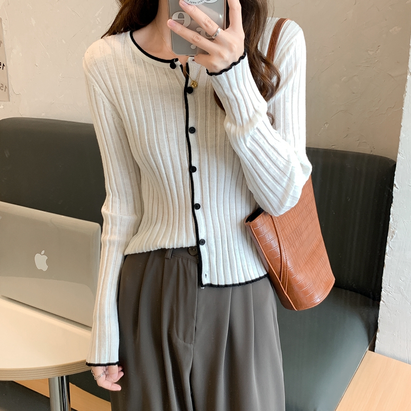 白コーデ 配色パイピングリブニットカーディガン✨