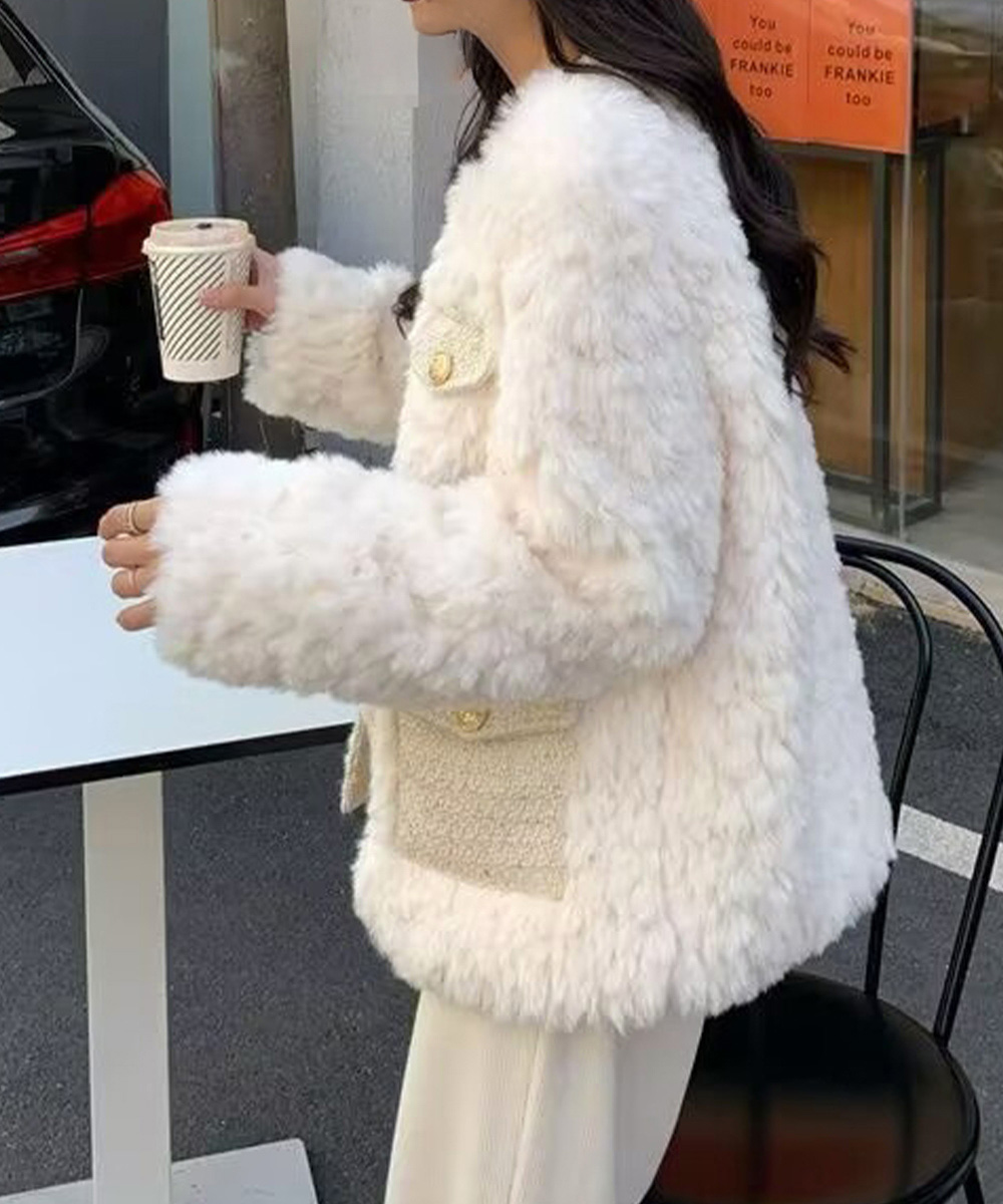 白コーデ 白ふわもこボア中綿ジャケット金ボタン秋冬アウター