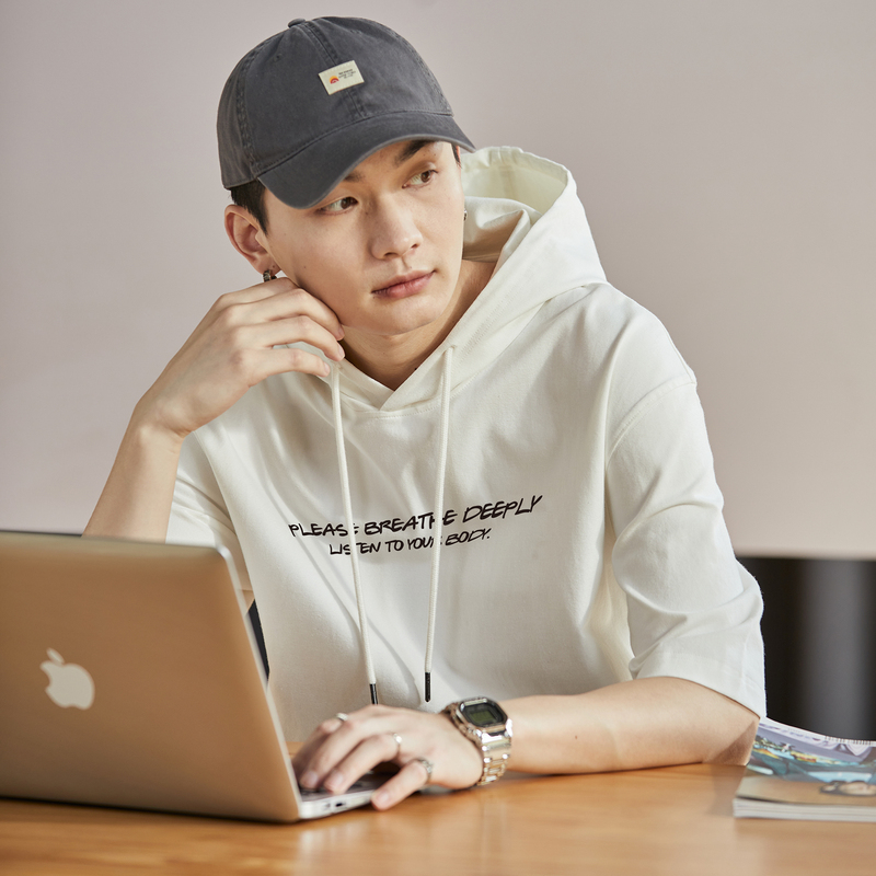https://fulmo-img-server.com/whiteclass/24d9ca33-949e-427b-9178-7742f6cbc506.jpg