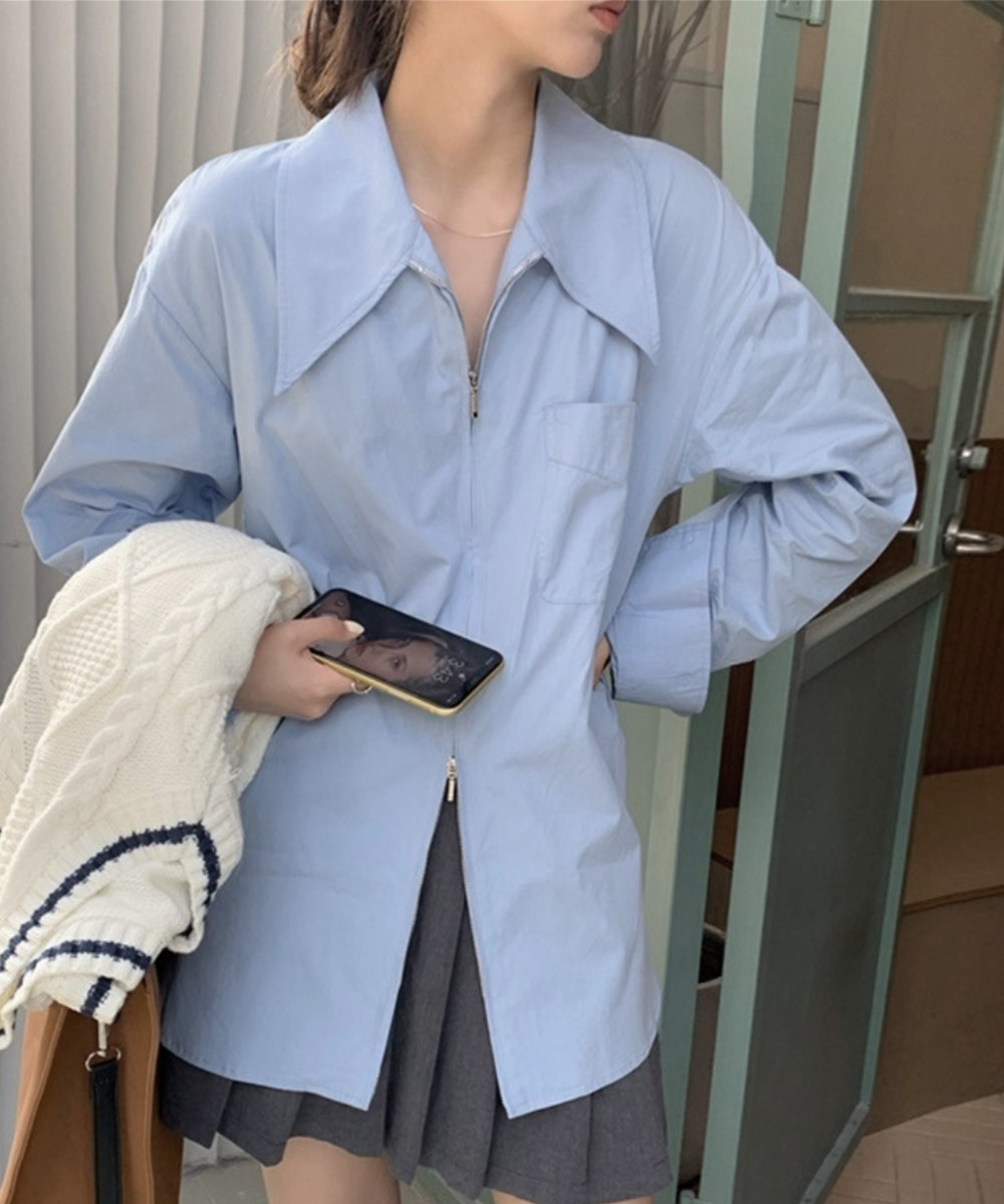 白コーデ ダブルジップ白シャツ 羽織りカーディガン