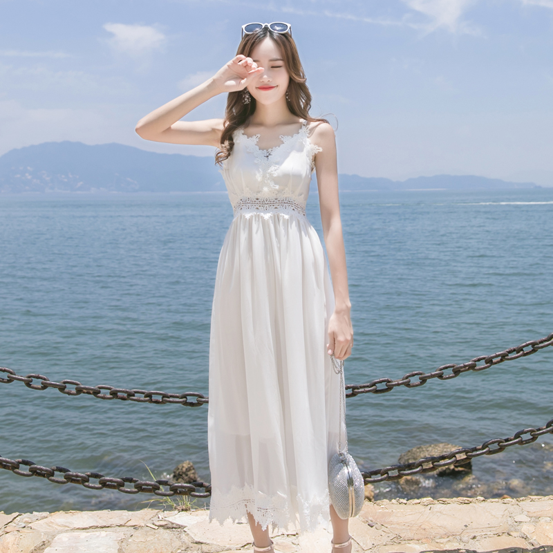 白コーデ 海辺の妖精レースワンピース