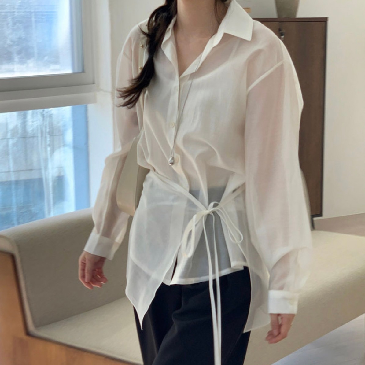 https://fulmo-img-server.com/whiteclass/570c7ad8-2fa1-4d4a-b156-71f0a57cb5ad.jpg