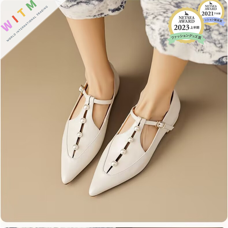 白コーデ 春夏新作 とんがり先端フラット靴 歩きやすい大人の上品な一足