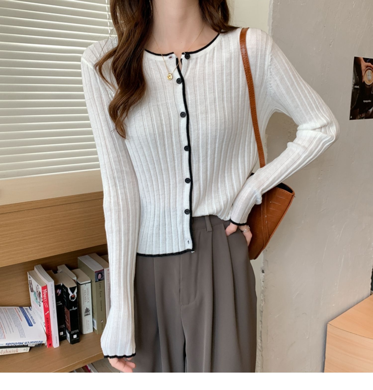 白コーデ 配色パイピングリブニットカーディガン✨