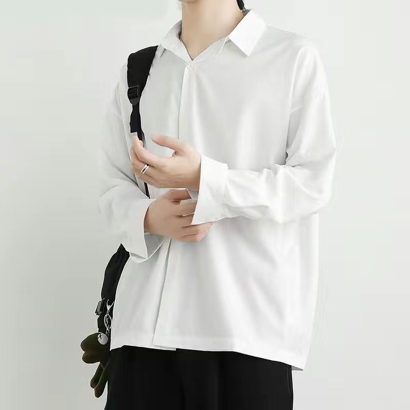 白コーデ シンプル長袖ゆったりシャツ