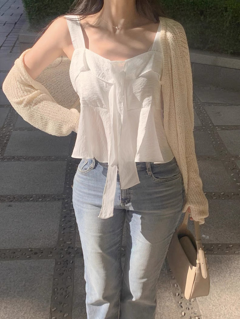 https://fulmo-img-server.com/whiteclass/6b4a30c8-601f-4b89-9057-e55b40b94f7a.jpg