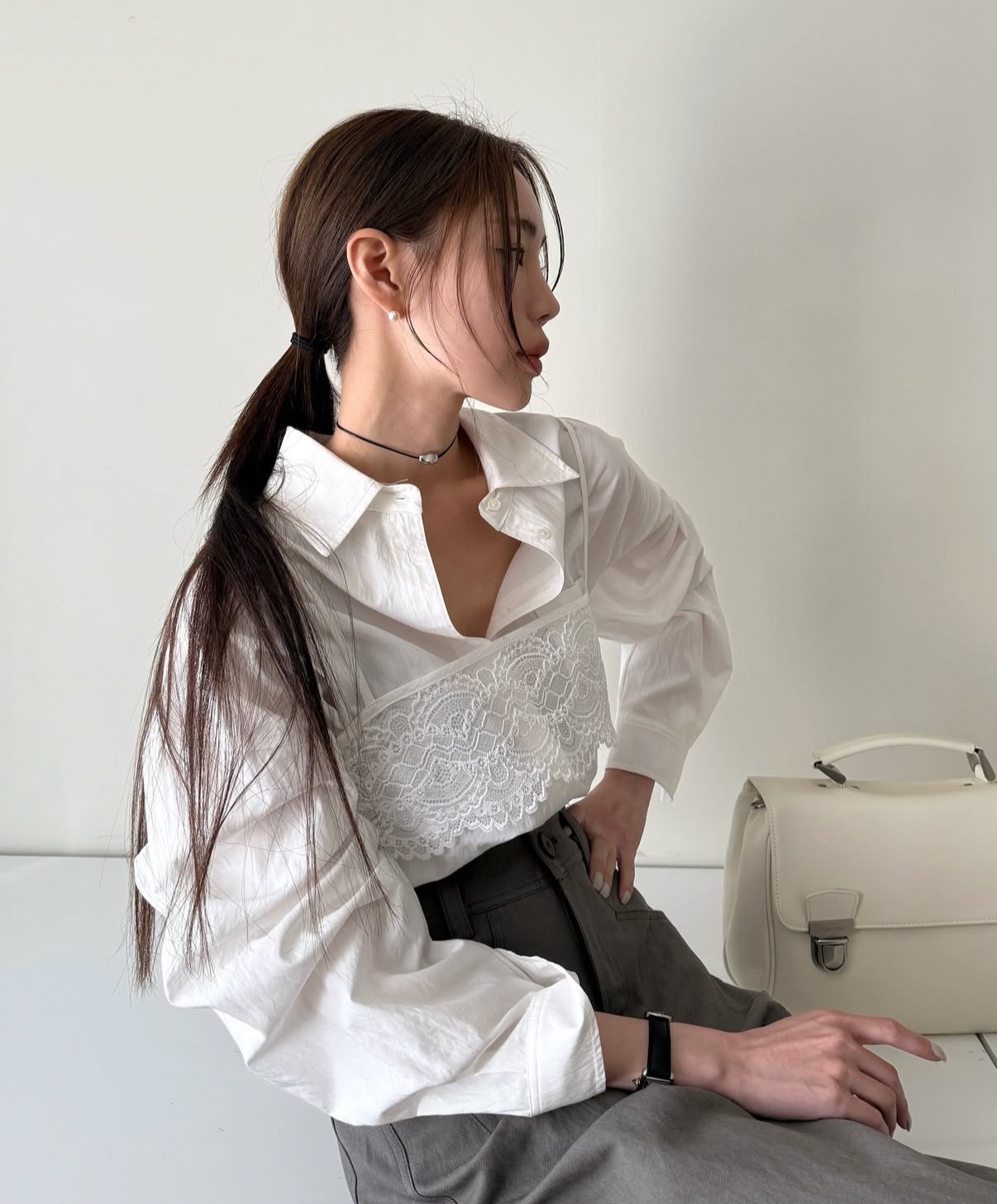 https://fulmo-img-server.com/whiteclass/702ddaf2-0c9f-41a1-b6e2-155dd75c082f.jpg