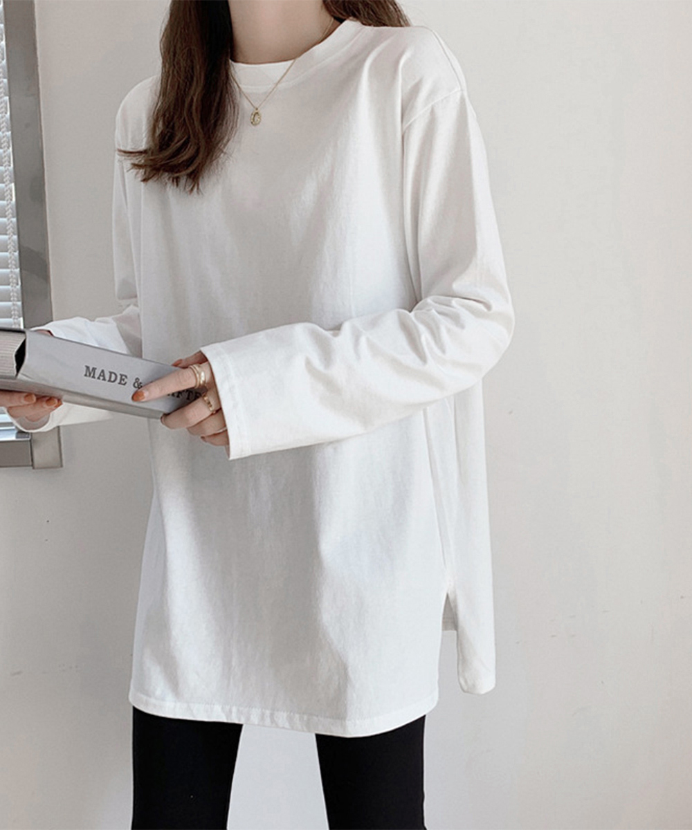 白コーデ 白無地長袖カットソー重ね着対応ゆったり体型カバー