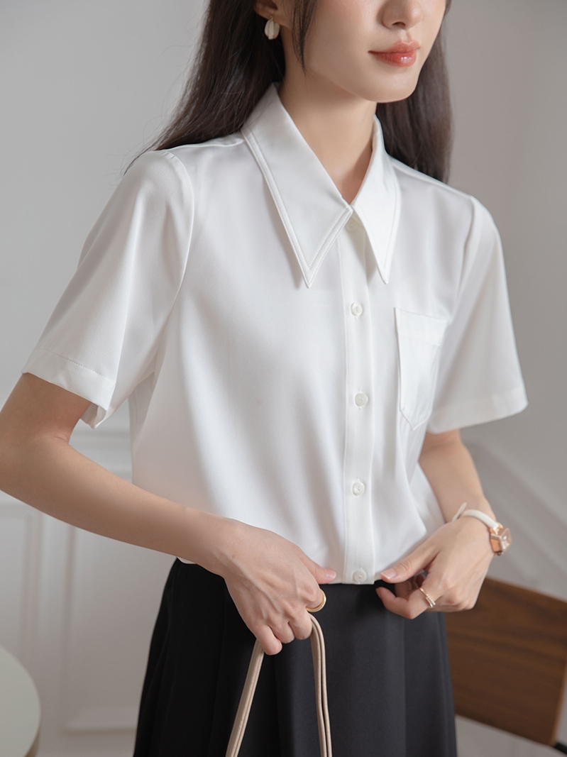 白コーデ フレッシュ半袖ベーシックシャツ