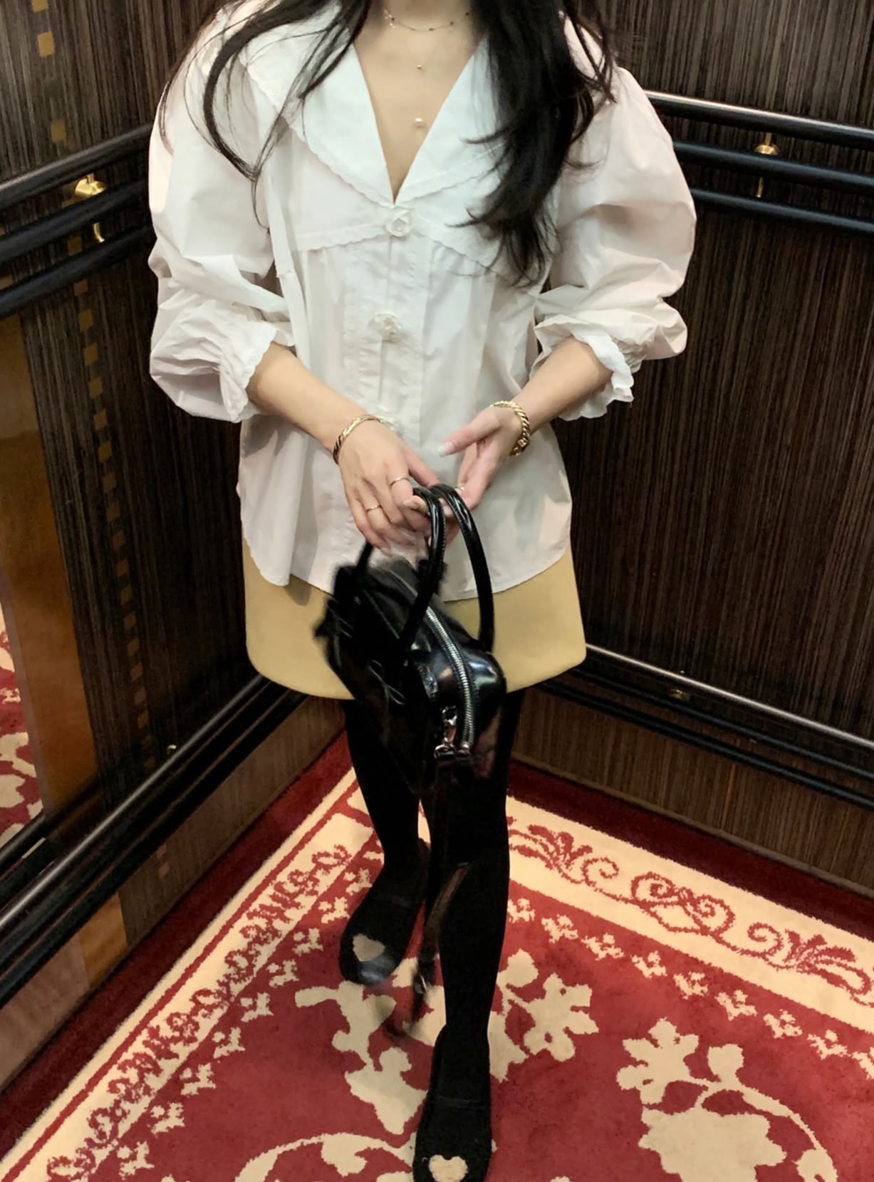 https://fulmo-img-server.com/whiteclass/8471203e-8853-43b2-8d1e-492fdafcc6fc.jpg