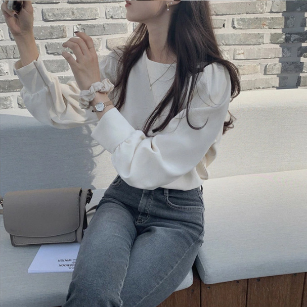 https://fulmo-img-server.com/whiteclass/89f77364-04bd-4730-87ff-b63953d93aab.jpg