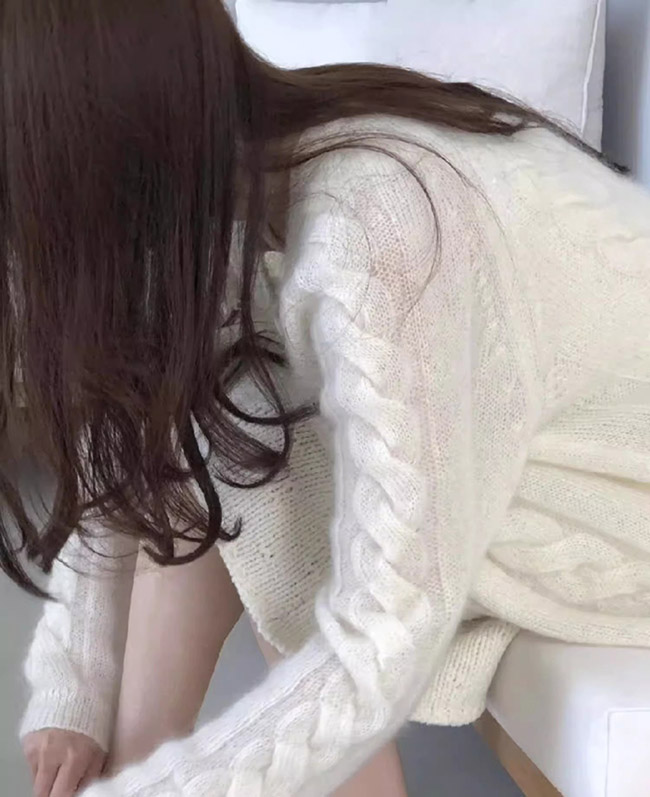 白コーデ 新作モヘア調ふんわりカーディガン白