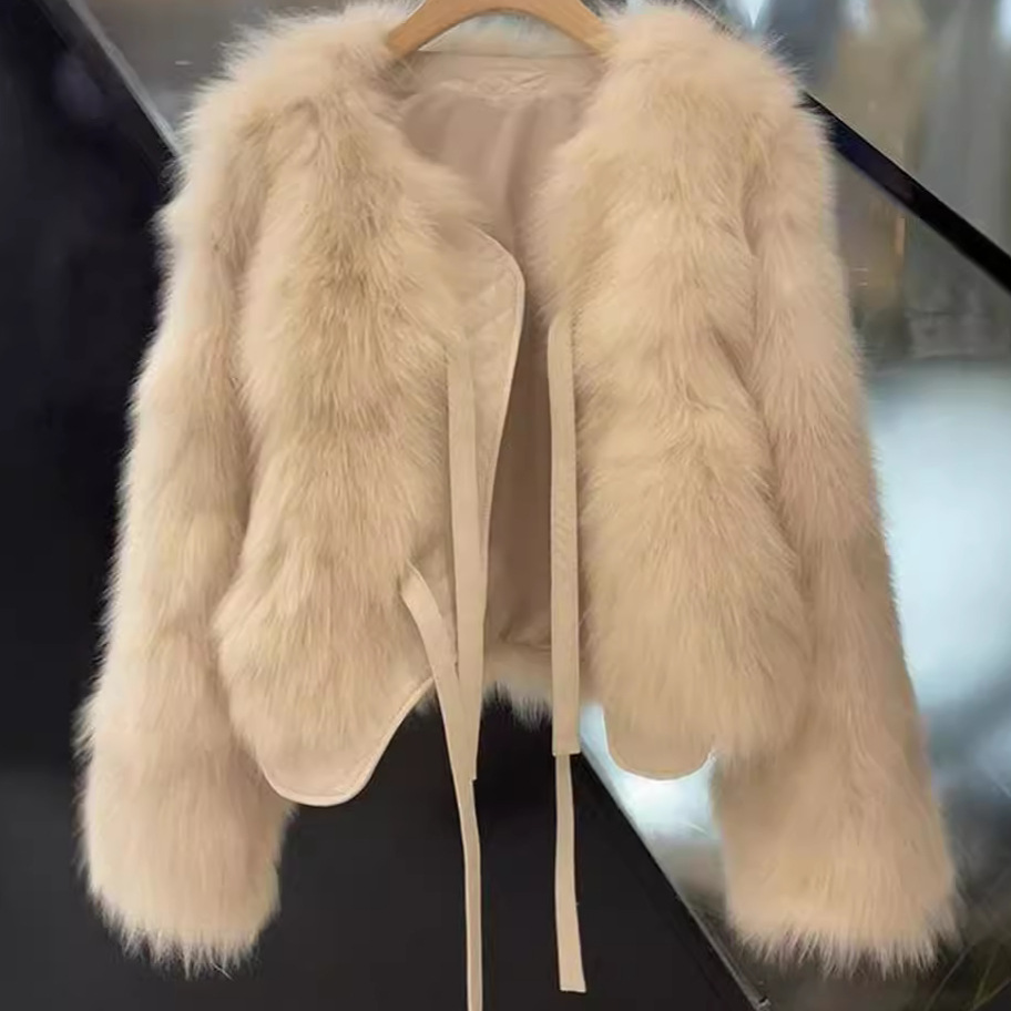 白コーデ 秋冬新作 ホワイト エコファーコート ふわふわ防寒アウター