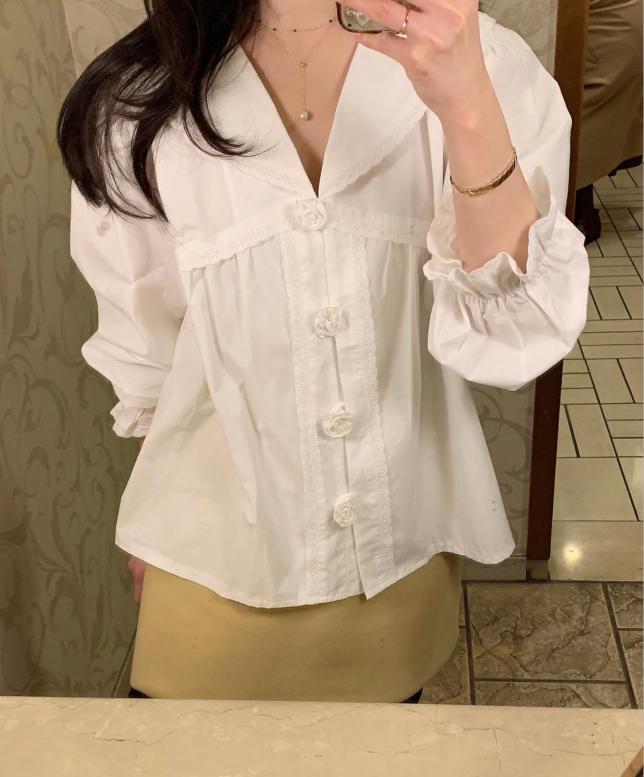 https://fulmo-img-server.com/whiteclass/9e1008b4-6647-450e-86a2-908e3b66726d.jpg