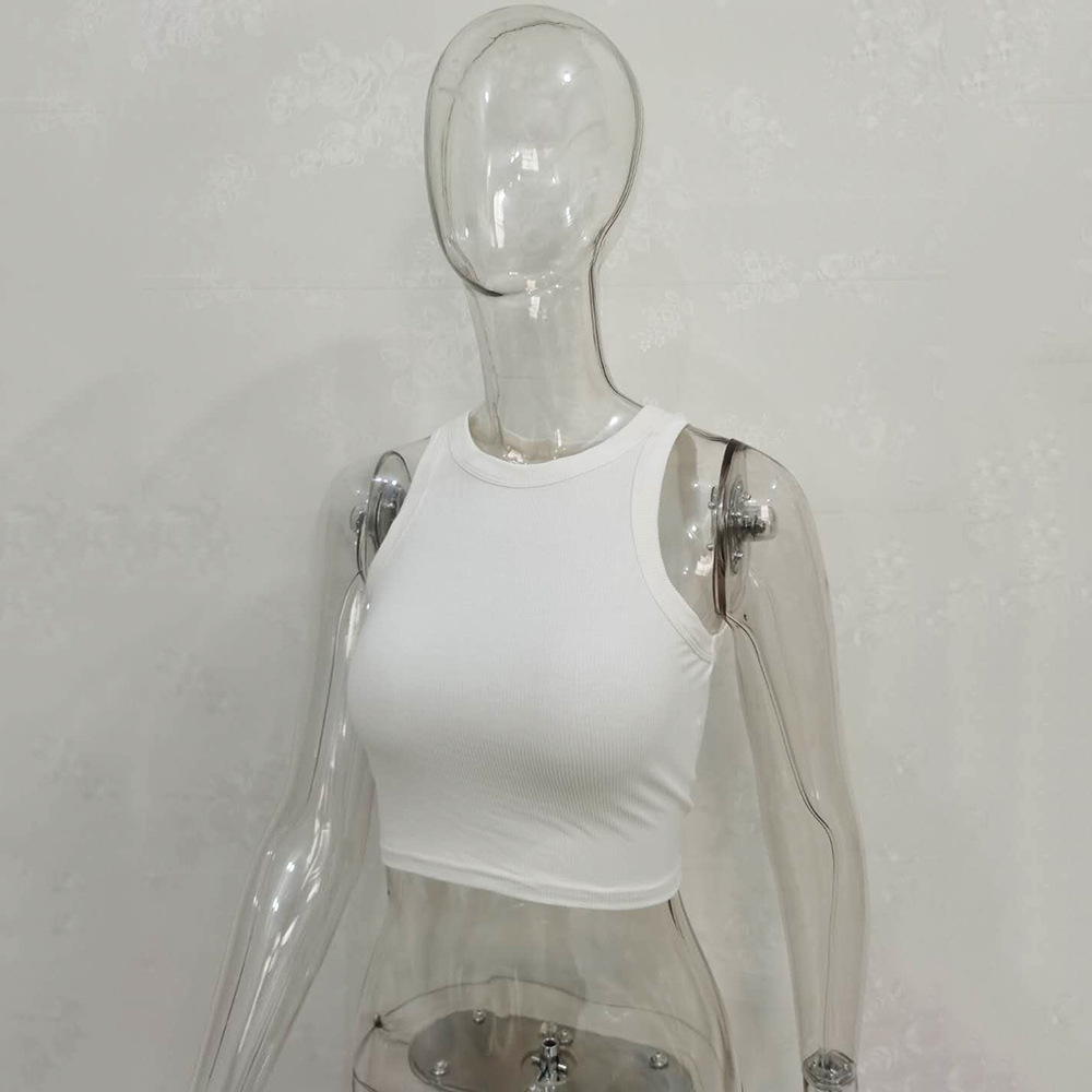 白コーデ リブ編みフィットタンクトップ