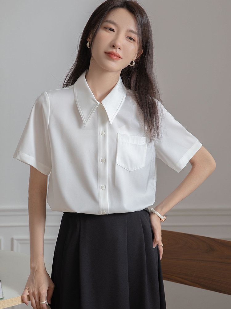 白コーデ フレッシュ半袖ベーシックシャツ