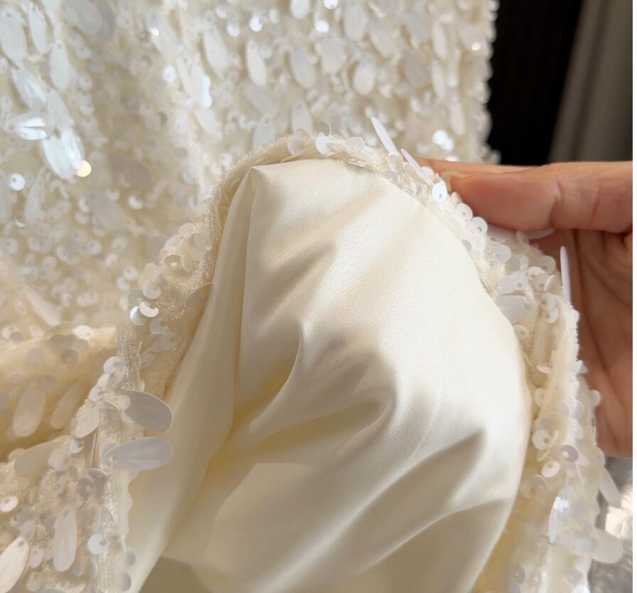 白コーデ きらきらスパンコール長袖トップス韓国風レディース