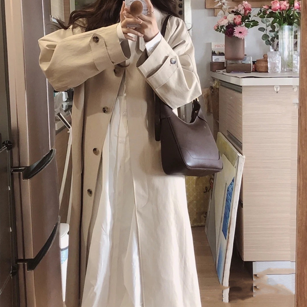 白コーデ 白シャツワンピース長袖フェミニンボリューム袖